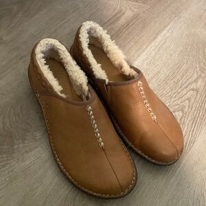 UGG Bettey Suede Tan Clogs